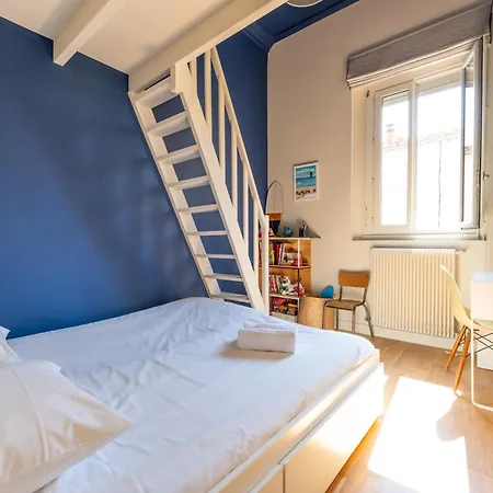 Place Du Marche Aux Fleurs Logement De Haut Standing Montpellier