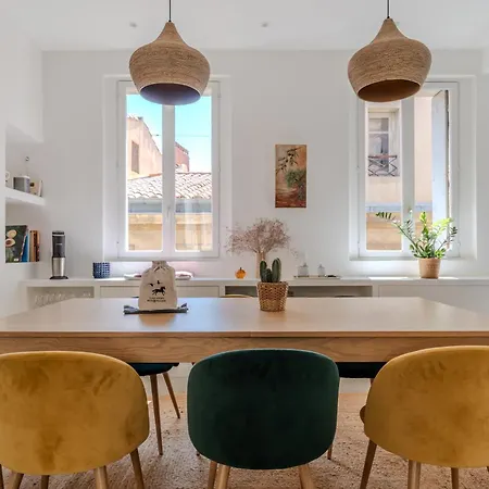 Place Du Marche Aux Fleurs Logement De Haut Standing Lejlighed Montpellier
