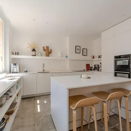 Place Du Marche Aux Fleurs Logement De Haut Standing
